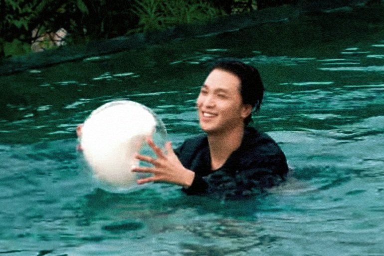 haechanprints's tweet photo. haechan in the pool... https://t.co/PddT8jwvLB