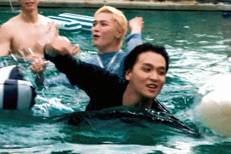haechanprints's tweet photo. haechan in the pool... https://t.co/PddT8jwvLB