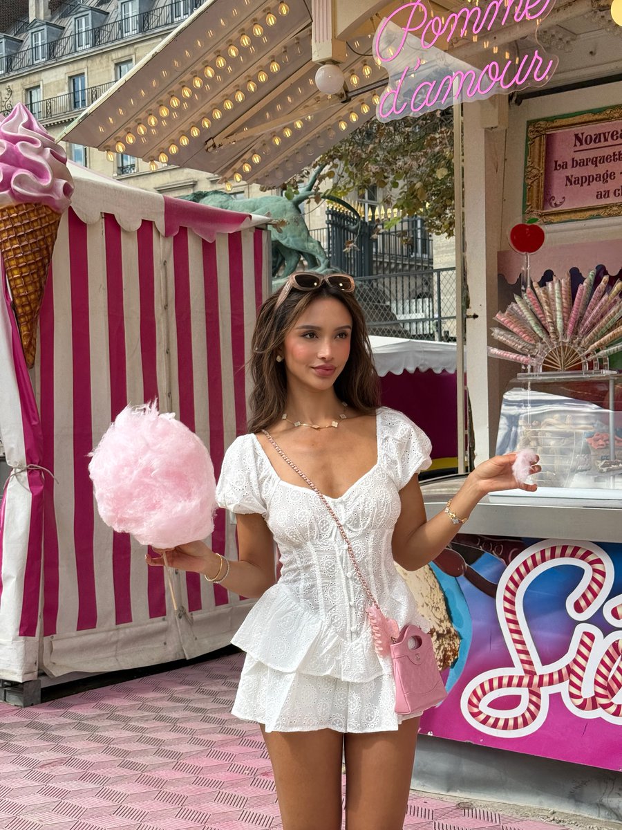 Julia7tsh's tweet photo. Sweet girl 😇 🍭 https://t.co/ufXTstFAg5