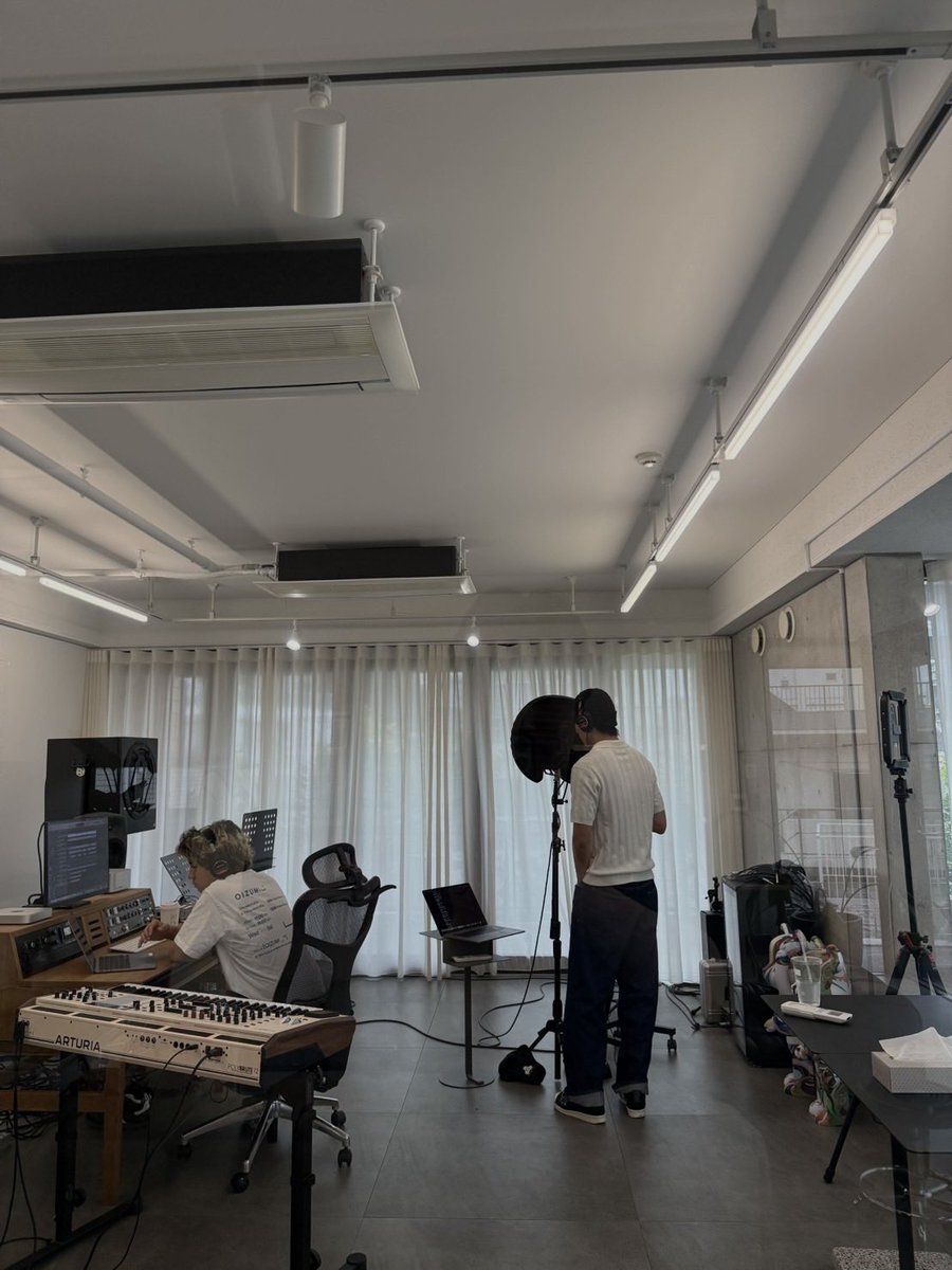AYUTO_official's tweet photo. どんどん新曲の準備が進んでいきます。楽しみにしててね😊

曲が出揃ったらLIVEでみんなに会いに行きたいけど、いつになるかはまだ未定です。

1日でも早くLIVEが出来るように、
みんなに会えるように、
七夕に願っておきます！ https://t.co/NDICYGK2xS