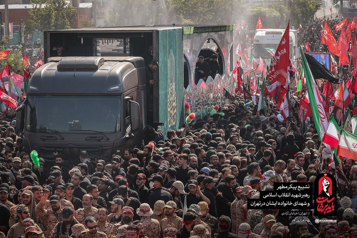 aghayeMajazi's tweet photo. #ابر_رویداد_معاصر با همراهی مردم شریف ایران و حسرت و سرخوردگی ضدانقلاب رقم خورد؛ انشالله این همراهی مردمی، عزم مسئولین ادامه دار و تا برتری کامل و آشکار در تمام عرصه‌های جامعه از جمله اقتصاد و فرهنگ ادامه پیدا کند. https://t.co/8wFnvC5fFu