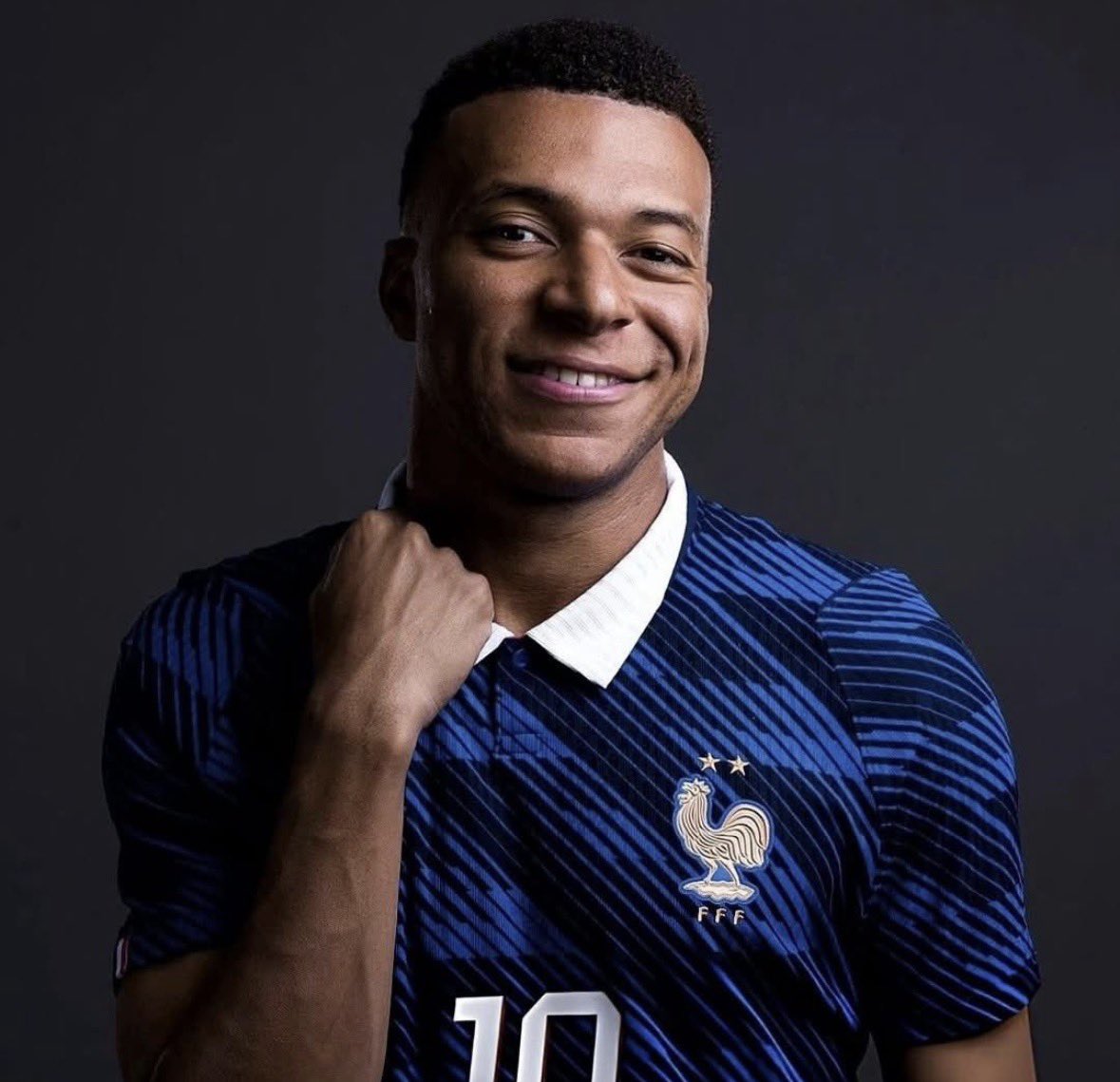 KalshiFC's tweet photo. 🚨🚨Senator Celeste Amarilla about Kylian Mbappé:

"I'd tell him to be CAREFUL with Paraguayans. We already had Ronaldinho jailed over a corruption case."

"Don't underestimate me, I can SUE YOU too." https://t.co/HgcmcRUD8F