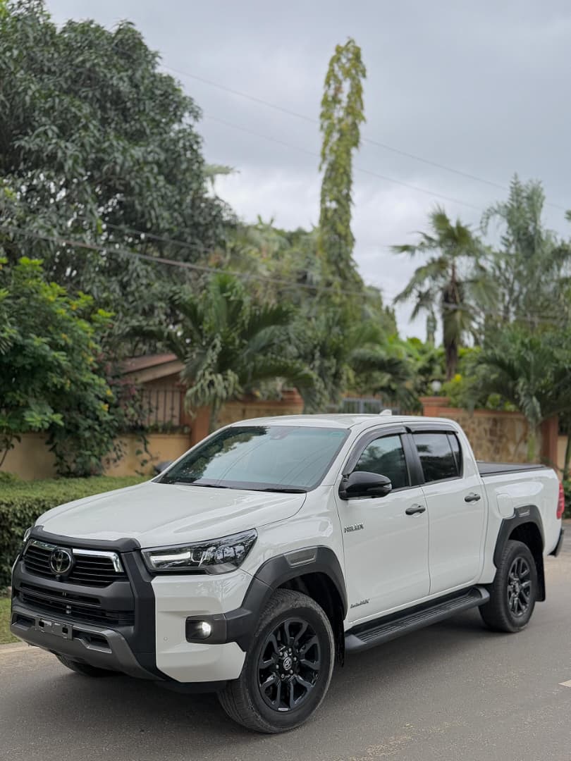 Nkya_motors's tweet photo. Toyota hilux
Year of manufacture 2023
Low mileage 
4X4
Automatic 
2.8L
1GD6 
Leather seats 
Power Seat 
Sport rims og
New tires 

Price 140,000,000/=

Plus Registration 
Clean condition

Call 0656522799

Kindly repost it🙏 https://t.co/VhUlOmjECU