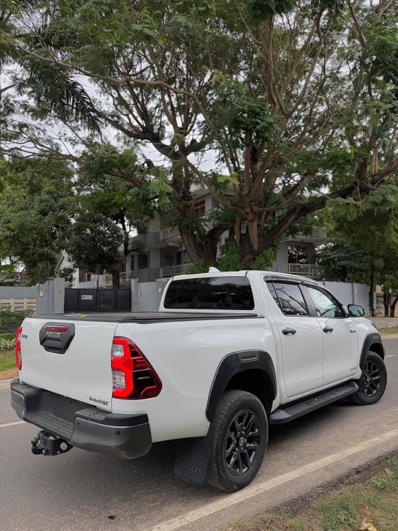 Nkya_motors's tweet photo. Toyota hilux
Year of manufacture 2023
Low mileage 
4X4
Automatic 
2.8L
1GD6 
Leather seats 
Power Seat 
Sport rims og
New tires 

Price 140,000,000/=

Plus Registration 
Clean condition

Call 0656522799

Kindly repost it🙏 https://t.co/VhUlOmjECU