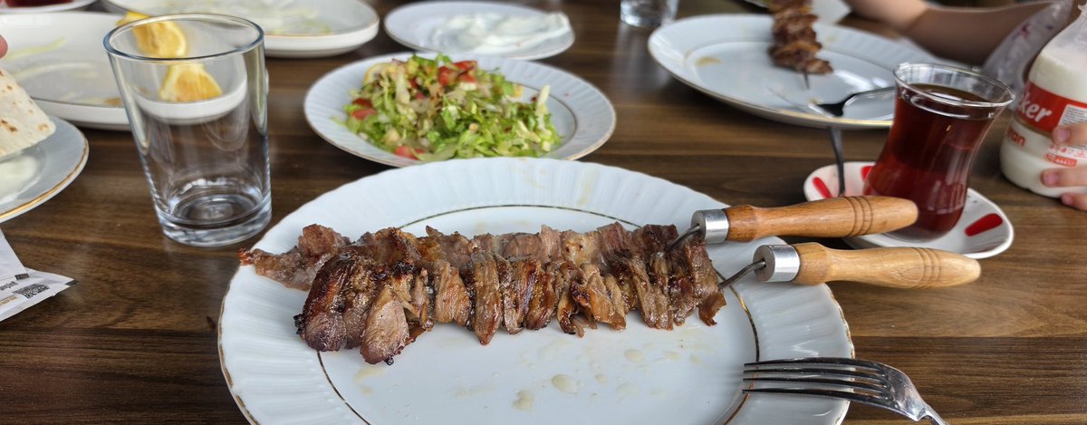 Hilalsmsk___'s tweet photo. Cağ kebabı, kebapların hasıdır. https://t.co/TAjQYQFGGi