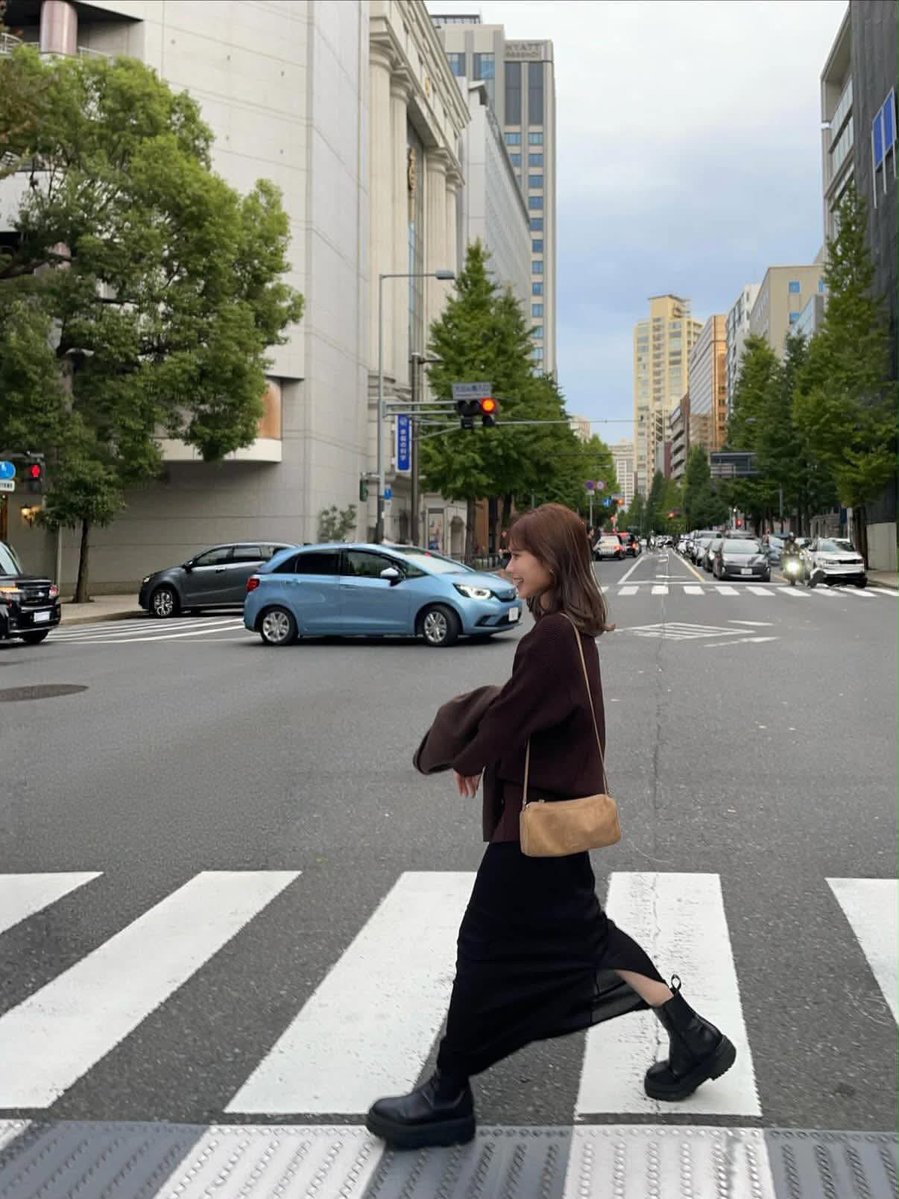 ktmk___55's tweet photo. 身長が低いので、コーディネートは直線と曲線をうまく取り入れてカジュアルかつキュートな印象が残るようにしてる🪻シンプルだからこそ、数年後も似合うように着こなしていたいな https://t.co/D9vERyzVdm