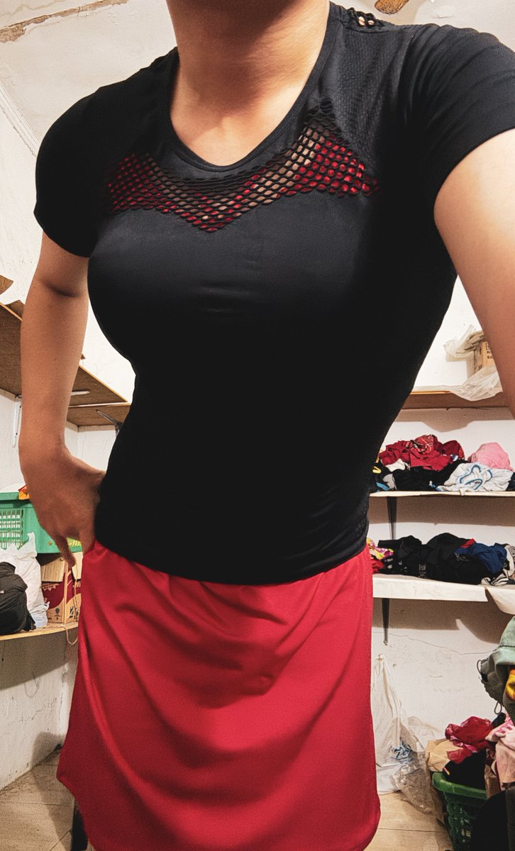 Aleciaacder's tweet photo. merah merah gini ada yang mau unboxing ga?🤤

#cder #cderindo #cdersby #crossdresser #femboy #femboyindo https://t.co/dGc2cYf3Ji