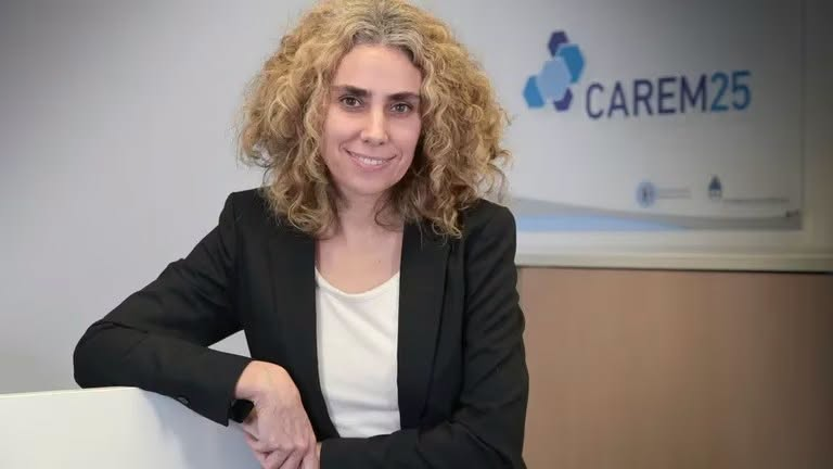 Budijoly's tweet photo. 1. Tres gerentas de la Comision Nacional de Energia Atomica (CNEA) presentaron sus renuncias en disconformidad con los despidos de trabajadores del organismo.

Se trata de Karina Pierpauli, Fabiana Gennari y Alejandra Calvo. https://t.co/lMkxHr13FG