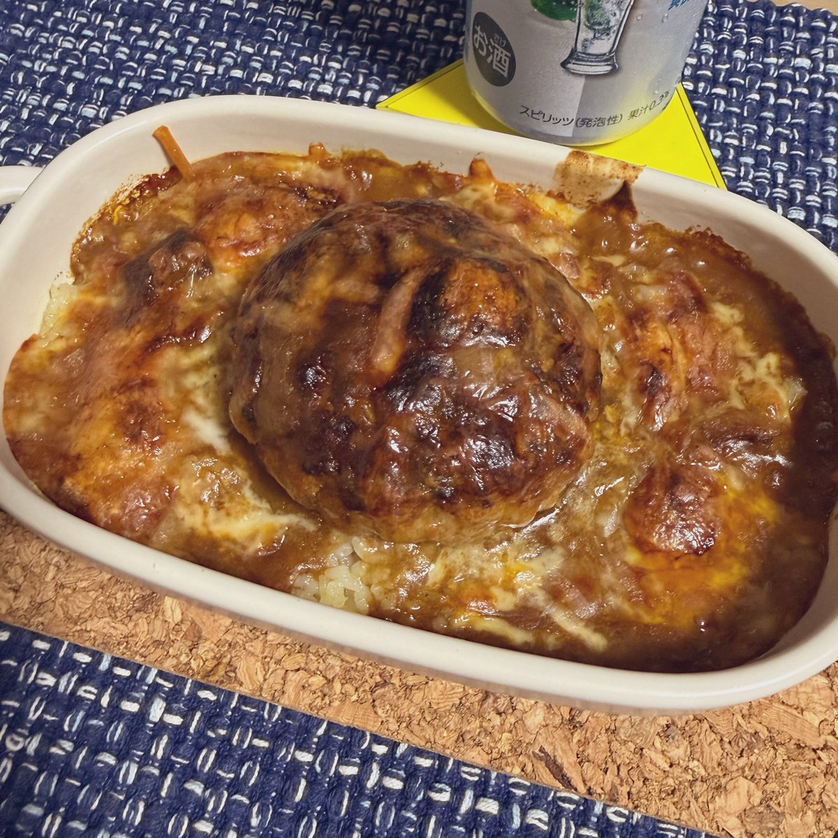 Orlan_Durai's tweet photo. まだ火曜日？

残っていたカレーで、
ハンバーグカレードリア(ฅ'ω'ฅ)♪ https://t.co/z1k5WJSf4F