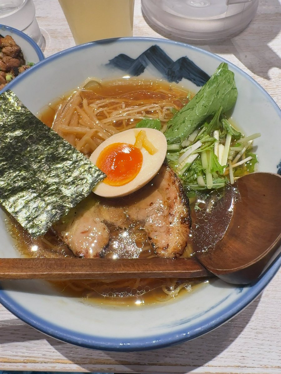 shandelassi's tweet photo. ときめく心のモーションが
あなたに共鳴して止まないの！
合理とは真逆のプログラム
知りたい 知りたい ねえもっと 付きあって！ https://t.co/T74KHCjyy3