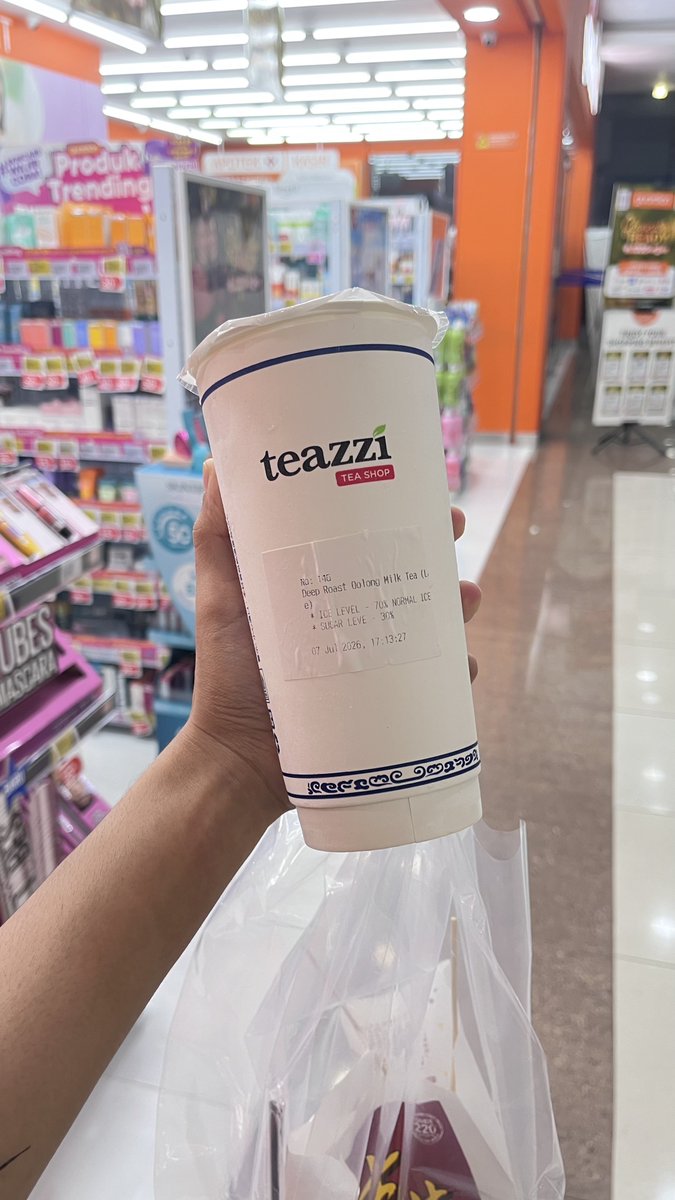 ayyuaspita19's tweet photo. Moga km makin kaya raya pren🫰🏻 next beliin aku civic turbo yh🤭

Terharu temen-temen aku baik semua🥹 https://t.co/BXJje8CK0n