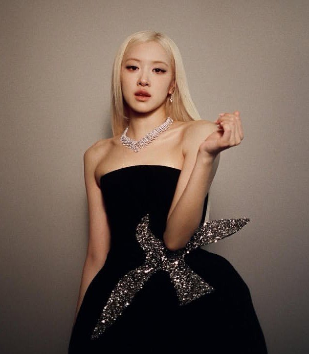 BLACKPINKSCRAVE's tweet photo. #ROSÉ have been listed as early frontrunners for the Grammy Award for Best Asian Pop Music Performance, according to Gold Derby's predictions.

ROSÉ is the only soloist included in the list. https://t.co/bbZBohBCRo