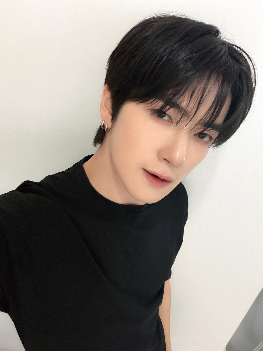 TRENDZ_OFFCL's tweet photo. [#윤우] 드디어 내일이다 화이팅🔥💪🏻

#FROM_TRENDZ #TO_FRIENDZ #TRENDZ #트렌드지 https://t.co/utxKMTyA2l