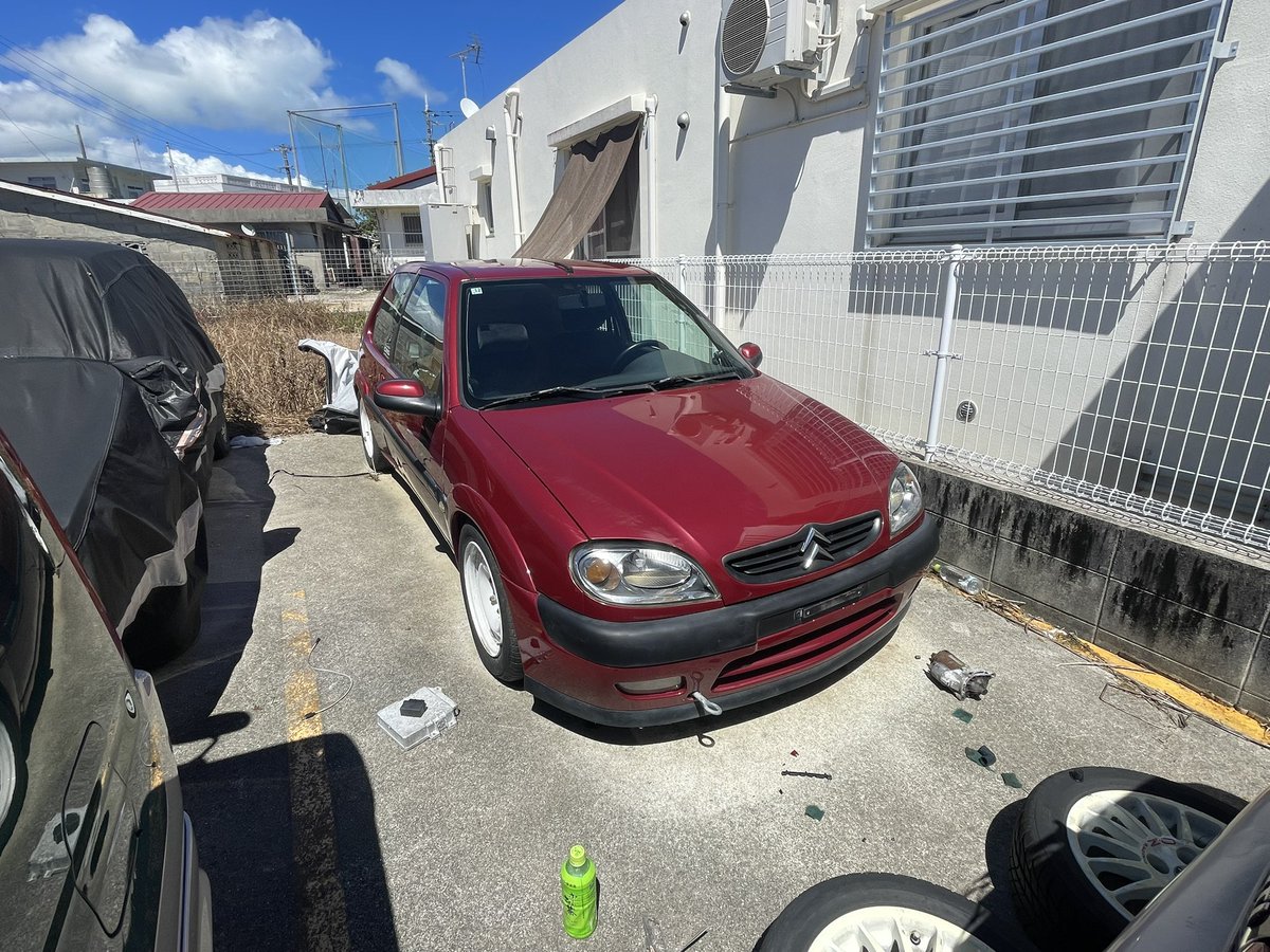 golfgti15's tweet photo. サクソかっこいい
元気にセル回るようなったけどエンジンかからない
リレーとか作動音一切ないからメインフューズかな〜？ https://t.co/yH0RGSe1uk