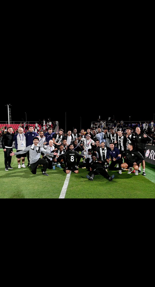 NAWAFASADI's tweet photo. إلى منسوبي نادي الشباب.. إدارةً، وأعضاءً، وجماهير الوفاء..

لكل بداية نهاية، واليوم أودّع هذا الكيان العظيم بعد ثلاث سنوات ستبقى من أجمل وأغلى محطات حياتي.
ثلاث سنوات لم تكن مجرد عمل، بل كانت رحلة مليئة بالتعلّم، والتحديات، والنجاحات، والذكريات التي ستبقى محفورة في قلبي. تعلّمت فيها الكثير من مدرسة شيخ الأندية، واكتسبت خبرات لا تُقدّر بثمن، وتشرفت بمعرفة أشخاص وصداقات سأعتز بها ما حييت.
أغادر المكان، لكن يبقى في القلب شيء من الشباب لا يغادر أبدًا. أودّعكم اليوم وداع المحب لدارِه، والعاشق لشعارِه، وأنا أحمل كل الامتنان لكل من منحني الثقة، وساندني، وشاركني هذه الرحلة الجميلة.

شكرًا لنادي الشباب، وشكرًا لكل من كان جزءًا من هذه السنوات الثلاث.
أسأل الله أن يكتب لهذا النادي العظيم مزيدًا من النجاحات والبطولات، وأن يبقى دائمًا في المكانة التي يستحقها.
إلى اللقاء… وستبقى ذكريات الشباب حاضرة في القلب ما حييت. 🤍🖤
