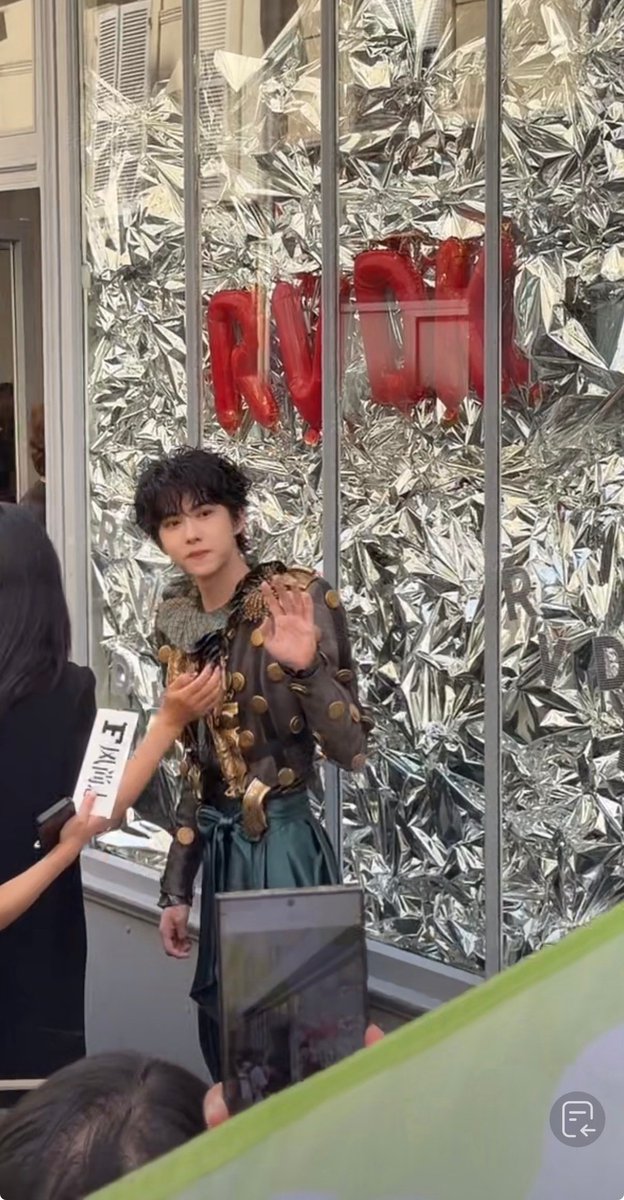 Thetwoofus74037's tweet photo. Liu Xuan Cheng has incredible screen presence

#LiuXuanChengPFW
#LiuXuanChengHCW27
#LiuXuanChengxRonaldVanDerKemp https://t.co/nd7mnVOAVI