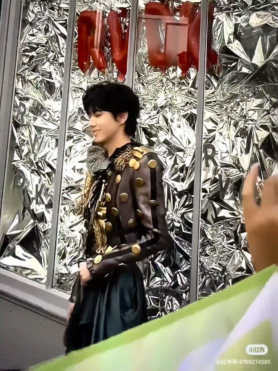 nogthi's tweet photo. Eo thon hơn eo tao nữaaaa
#LiuXuanChengxRonaldVanDerKemp 
#LiuXuanChengHCW27 
#LiuXuanChengPFW https://t.co/PsLiVDvlEv