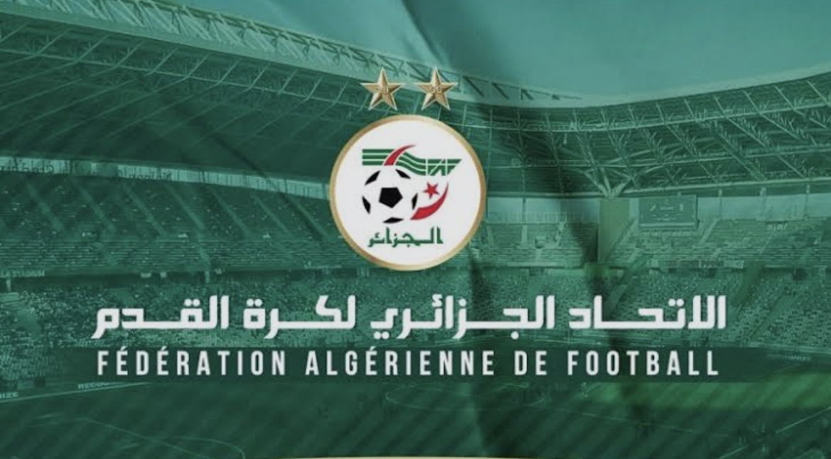 Leviragedz's tweet photo. 🚨 D’après @Romain_Molina  « la Fédération algérienne a oublié dans un premier temps de regarder les diplômes des candidats pour le poste de sélectionneur »

Ceci peut il expliquer une réorganisation de dernière minute ? 🇩🇿 https://t.co/RhIgfZEdaO