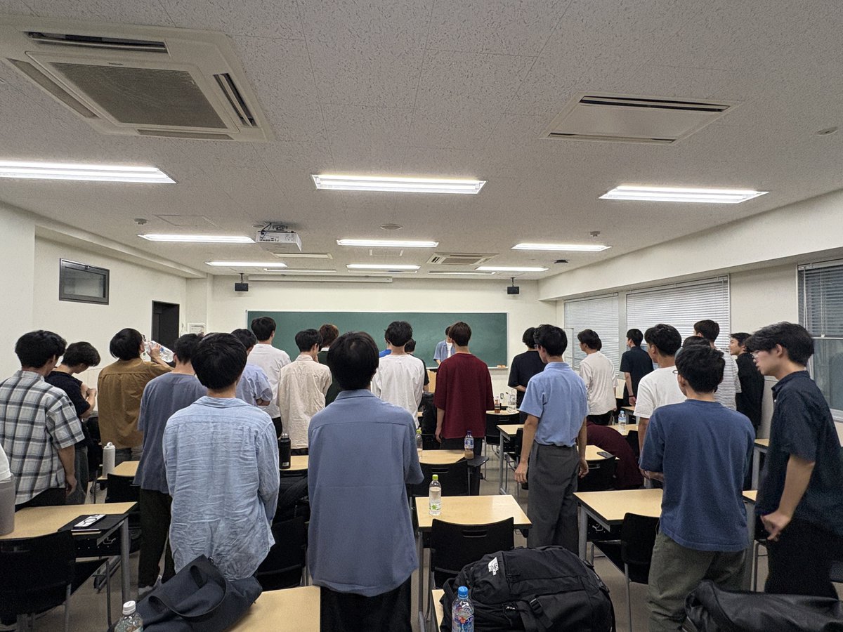 chorglanze's tweet photo. 【男女声発声🗣️】
本日は普段パートごとで行う発声練習を男声と女声に分かれて行いました！互いのパートの得手不得手に向き合いながら、普段行わない発声練習にも挑戦しました🔥

さらに、今年度新入団員を迎えてから初めての男女声発声だったこともあり、他パートと親睦を深めることもできました✨️ https://t.co/uZeCme2SsG