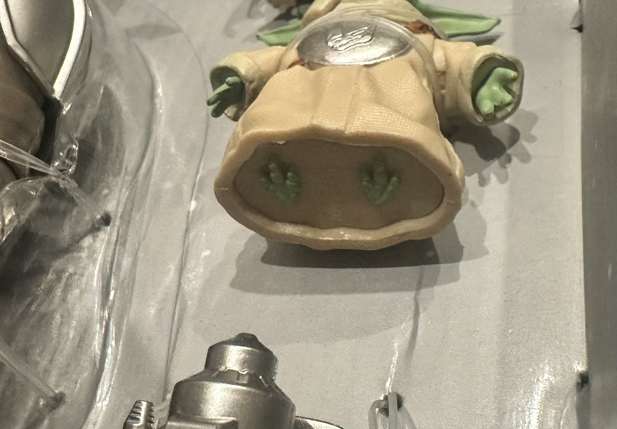 k5r6n3 足かわいい👀✨ ジェットパックつけられそうな形してる！