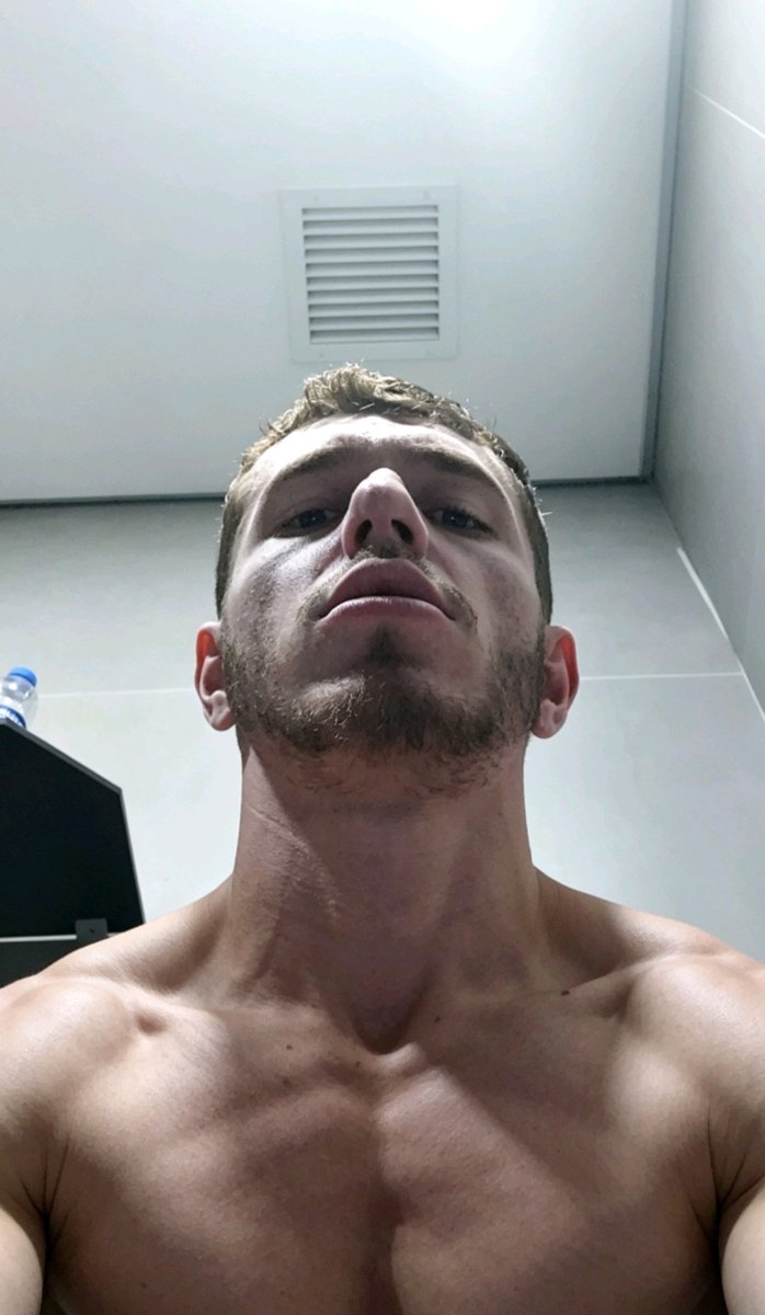 sobieoziak's tweet photo. @carloseduard87 https://t.co/DEk1NROLlm