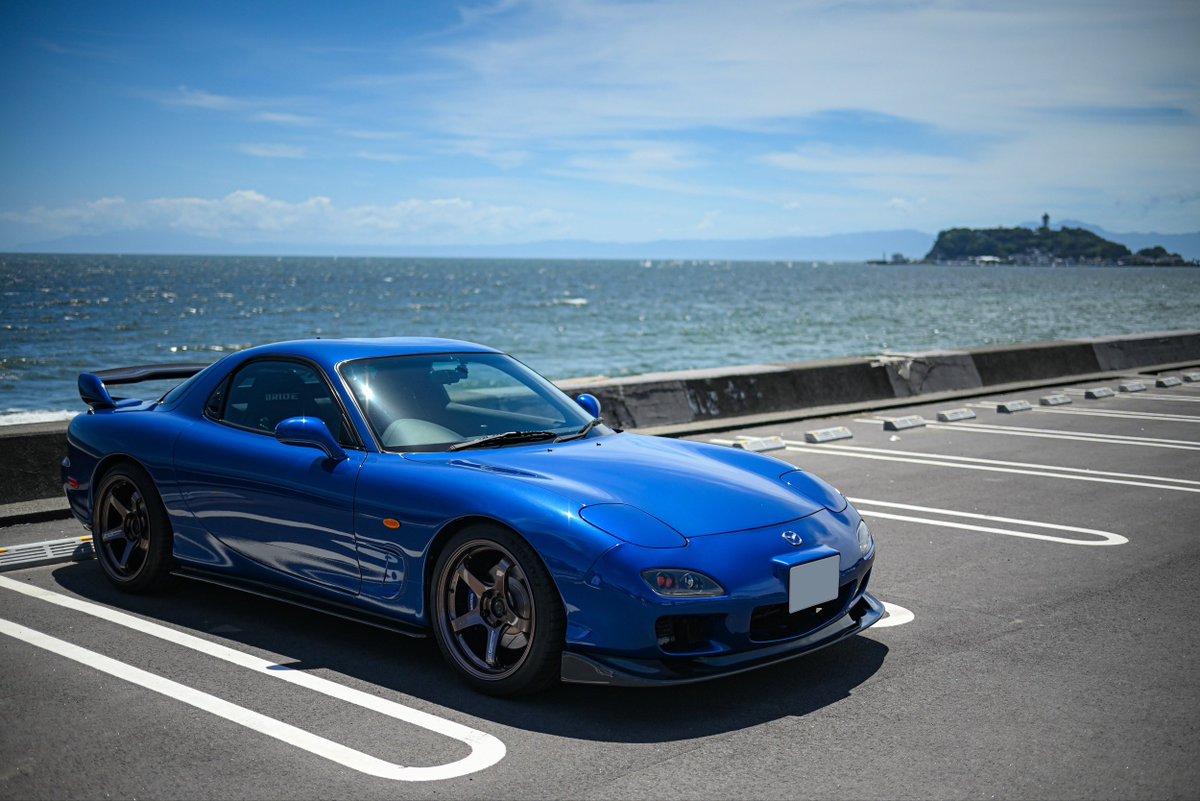 YUFD3S7's tweet photo. 今年は長距離ドライブを計画中🚙
整備しないと🛠️
#セブンの日 #7の日
#RX7 #FD3S
#withmazda https://t.co/nXAnDC70Ju