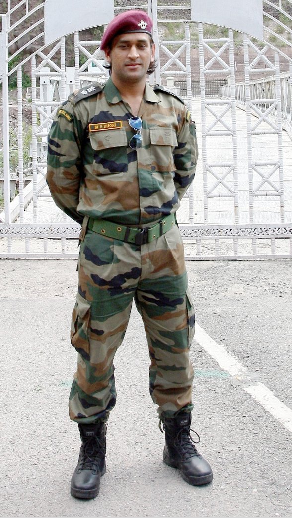 tejz__'s tweet photo. Happy Birthday Lieutenant @msdhoni sir 🫡 https://t.co/4ExN91zFaO