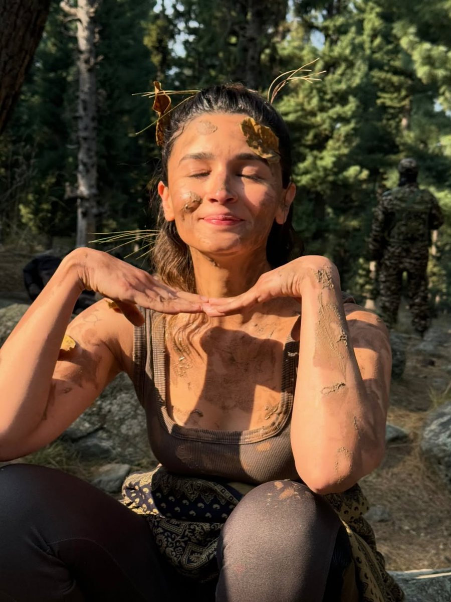 aliaa_b143's tweet photo. My cutie potatoieee🫶🏻🫶🏻🫶🏻 #AliaBhatt #Alpha https://t.co/wQ5Y7FtKgo