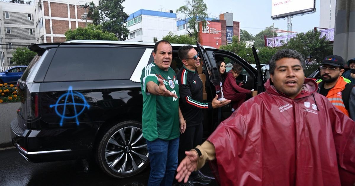 CDJ_NotiJuarez's tweet photo. *Video:🚨 Cuauhtémoc Blanco rompe el silencio tras incidente en el Centro Histórico de la CDMX.*
Más noticias 🔗📢⬇️
https://t.co/d9C4oFJT2q https://t.co/gt5BKBMFZf
