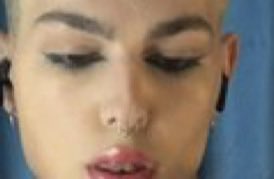 Qinisoxy8's tweet photo. @dabbadestbitch @CardiOwnsYou_ ?? Gay https://t.co/TatQ8CNRoK