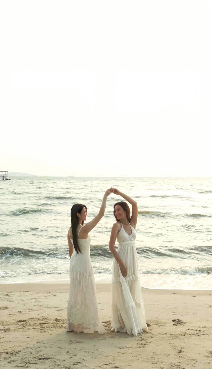 a_s_h_u_r_i_n's tweet photo. It's been a year, you will always be in my most special heart.. 💙🐵🦙

And
I'm really looking forward to the upcoming Lunar Secret 💙🦙🐵🌙

#พิษรัก #ginnynatnicha #aangelinaass #ginjay https://t.co/ZuaMTgpcgO