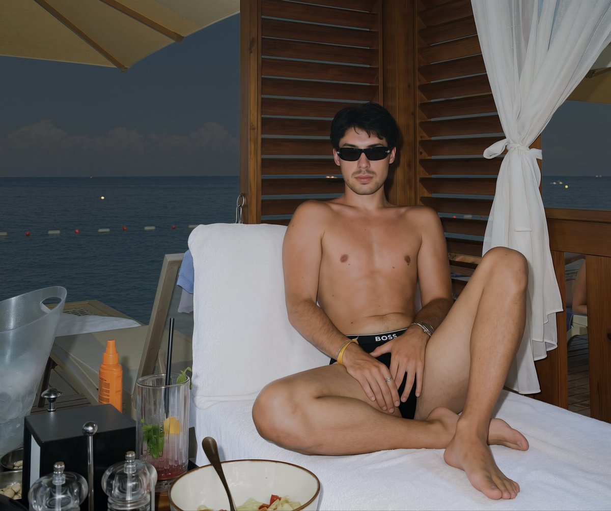 Redmondinio's tweet photo. #gay #fuck https://t.co/UsuA82v5wS