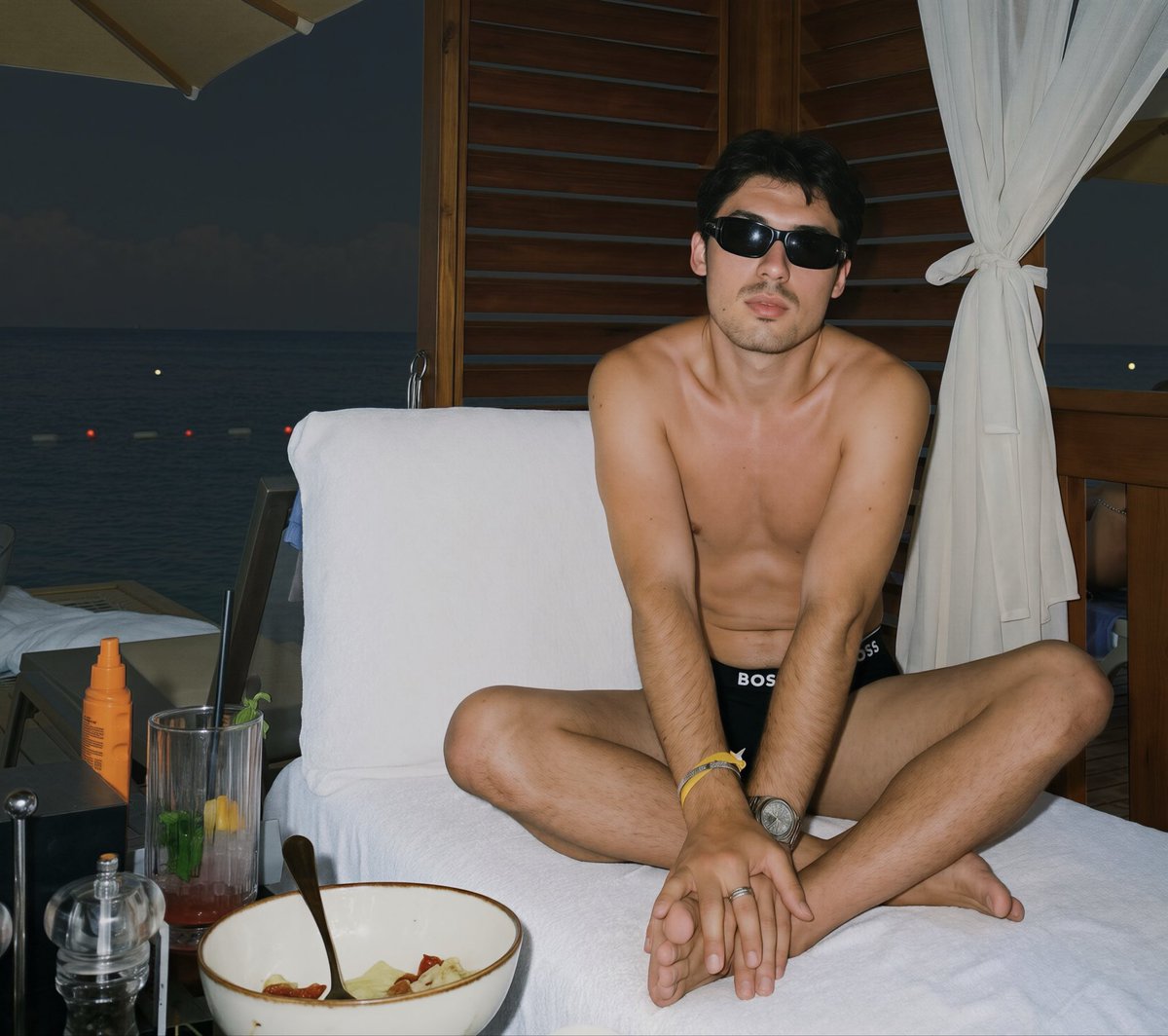 Redmondinio's tweet photo. #gay #fuck https://t.co/UsuA82v5wS