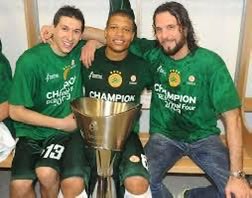 Dableyou1's tweet photo. Οι σημαίες στον ιστό τους #paobc https://t.co/LdvkxNupws