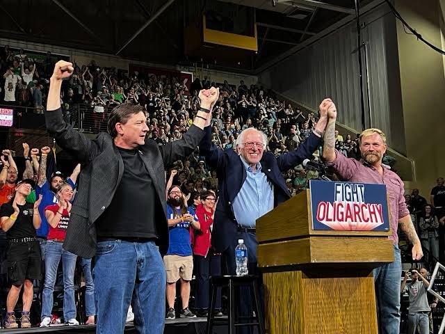 A_lic24's tweet photo. @SenSanders We definitely don’t trust you @SenSanders https://t.co/AB44J4SFJC