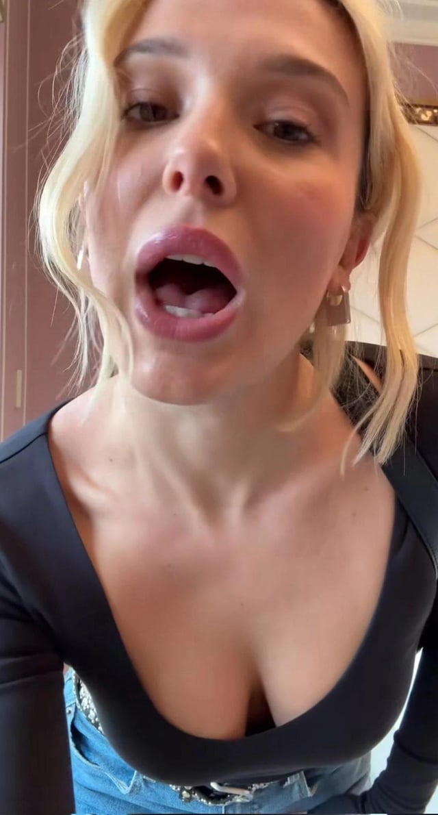 nuzzloxx's tweet photo. face porn for u gooners this morning!💞💖

who has you the most fucked up, mommy Brooke, Charli, Sadie, or Millie?🤭

#nsfwtwt #wankchat #brookemonk #normalizecharli #faceporn #tribute #cockshock #goon https://t.co/iSdAFg30w6