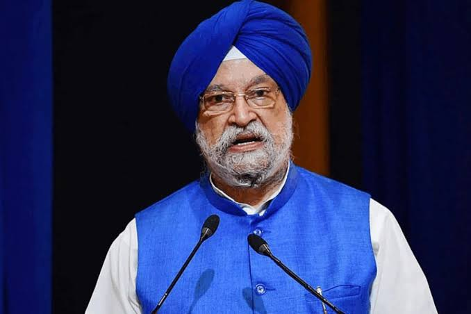 moneycontrolcom's tweet photo. 🚨⛽️ 'E25 petrol rollout only after testing and stakeholder consultation', says Petroleum Minister Hardeep Singh Puri

Responding to suggestions about introducing E25 fuel, Puri said the government was proceeding cautiously and would not take any decision before the completion of scientific assessments.

Read More:
https://t.co/ECPYgkDiKl