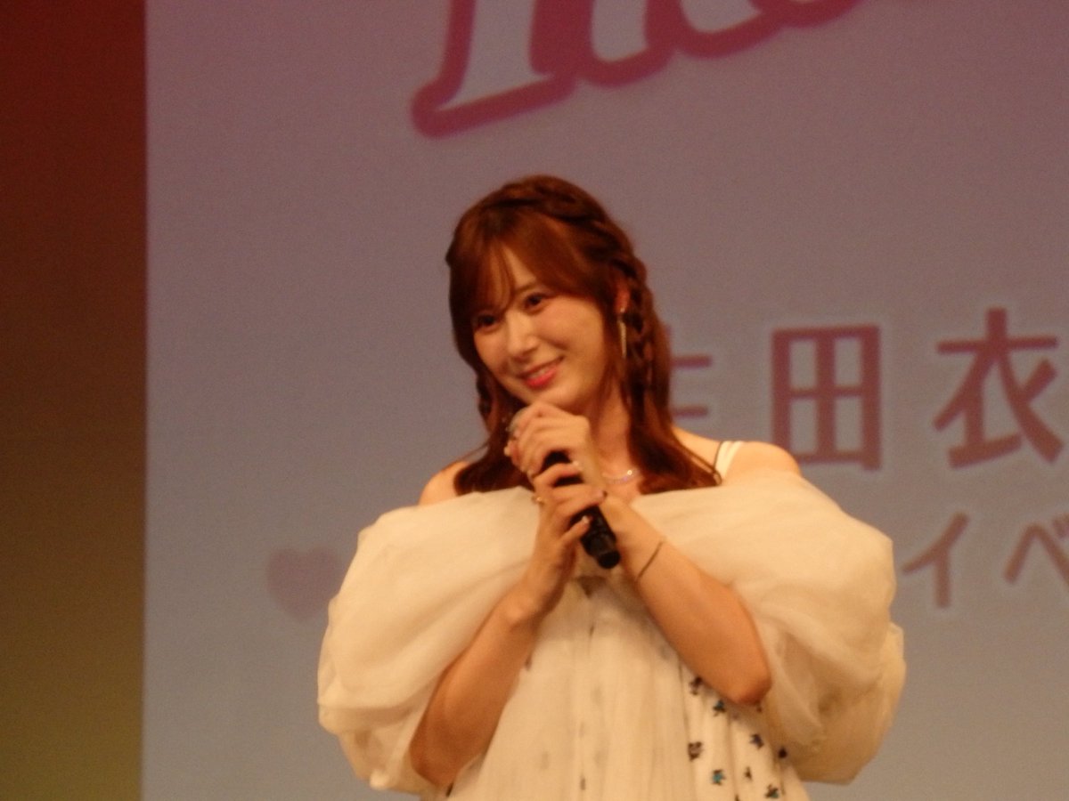 hello_ksms's tweet photo. えりぽんのバーイベのカメコタイムのために
久しぶりに昔のデジカメ出して参戦したけど、結構良いかもしれない。
#えりぽんとの思い出
#えりぽんかわいい https://t.co/trdZpRIzc2