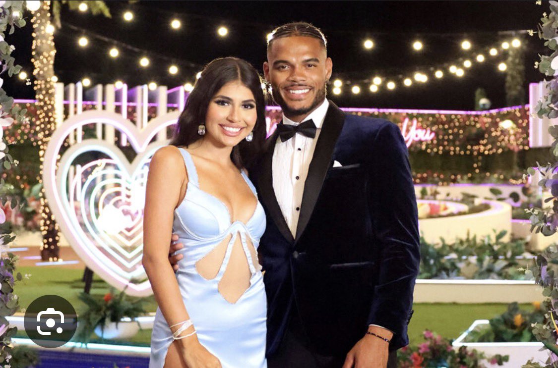 agendagurl's tweet photo. This is Kassy &amp; Leo. Leo had sex with a Casa girl and brought her back to the villa, and America still voted them into 2nd place in the finale. 

So voting for a couple because you like one person in it, isn’t new. Y’all should leave Melanie fans alone, thank you! #LoveislandUsa https://t.co/8WNaMgu7Vl
