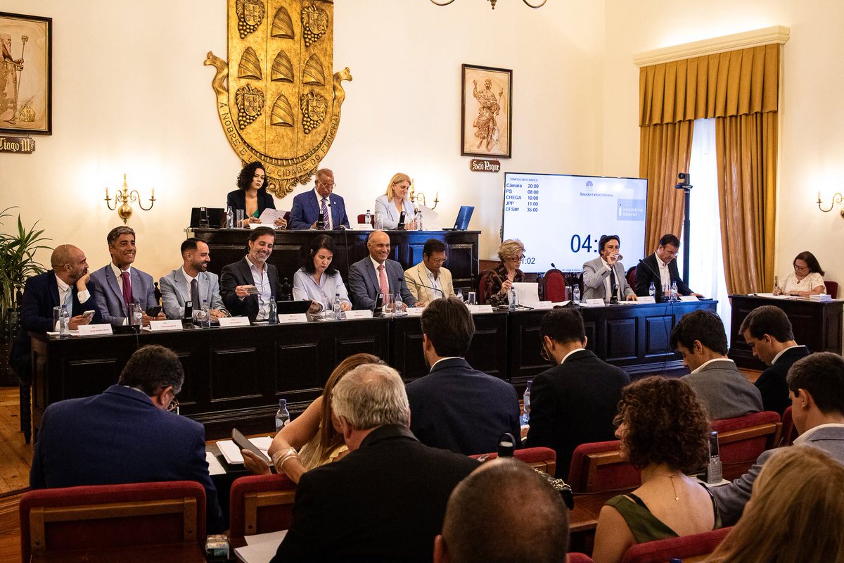 munfunchal's tweet photo. Assembleia Municipal do Funchal aprova reforço do PRESERVA e do Subsídio Municipal do Arrendamento: Jorge Carvalho realça caminho de sustentabilidade da Sociohabitafunchal https://t.co/5IeZElANM6