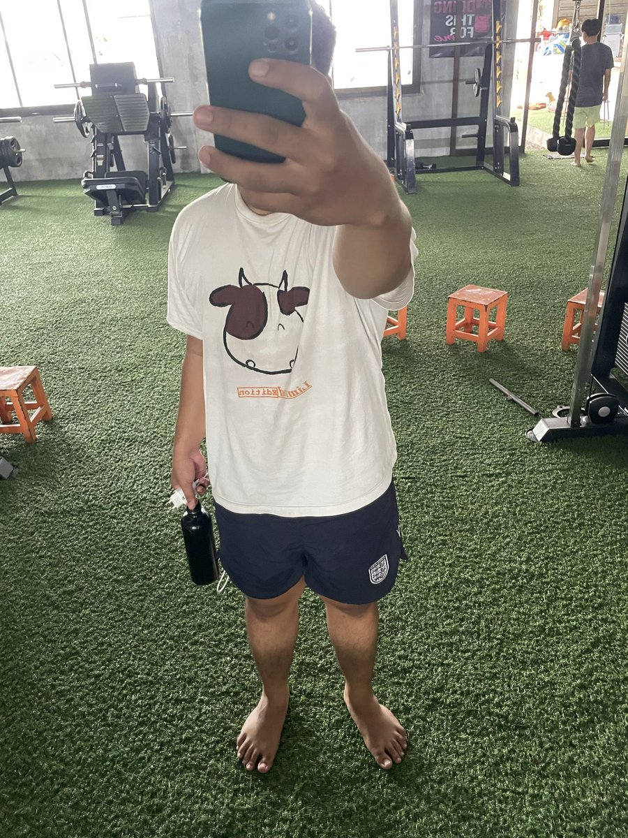 Malpin088's tweet photo. aku dengan baju yoshinoya #koknyaman https://t.co/mcn8UL4MIP
