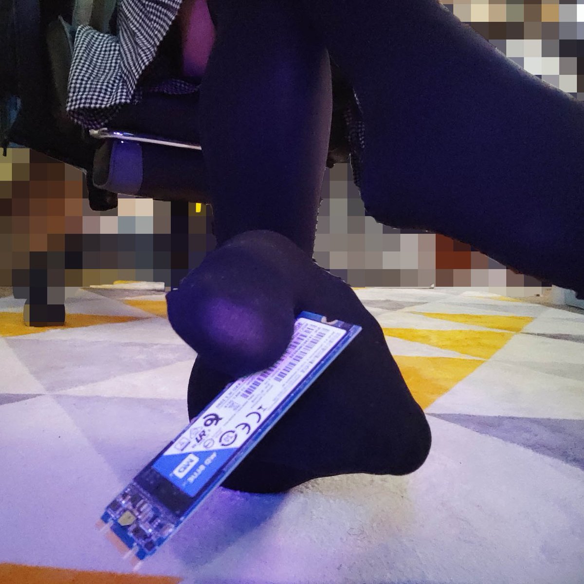 neetori_ch's tweet photo. "you wanna buy an SSD but it's hard to get right now?"
"you can have mine, anon. but you have to get it off my feet" https://t.co/CHCi2PjKgo