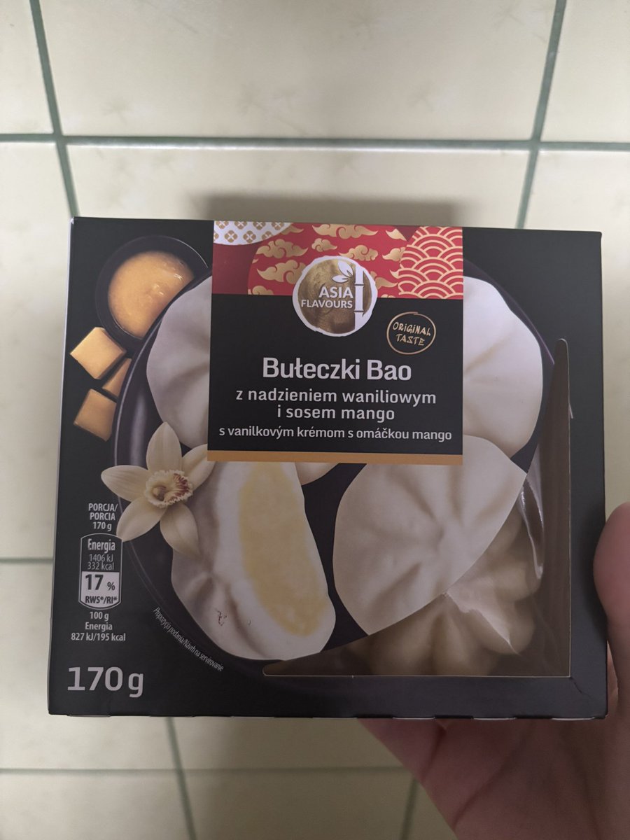 sofiaat2am's tweet photo. myslalam ze znikly z biedronki na dobre a tu prosze🥹🥹🥹 sos wisniowy lepszy sle i tak pyszne https://t.co/SUktSqKmyv