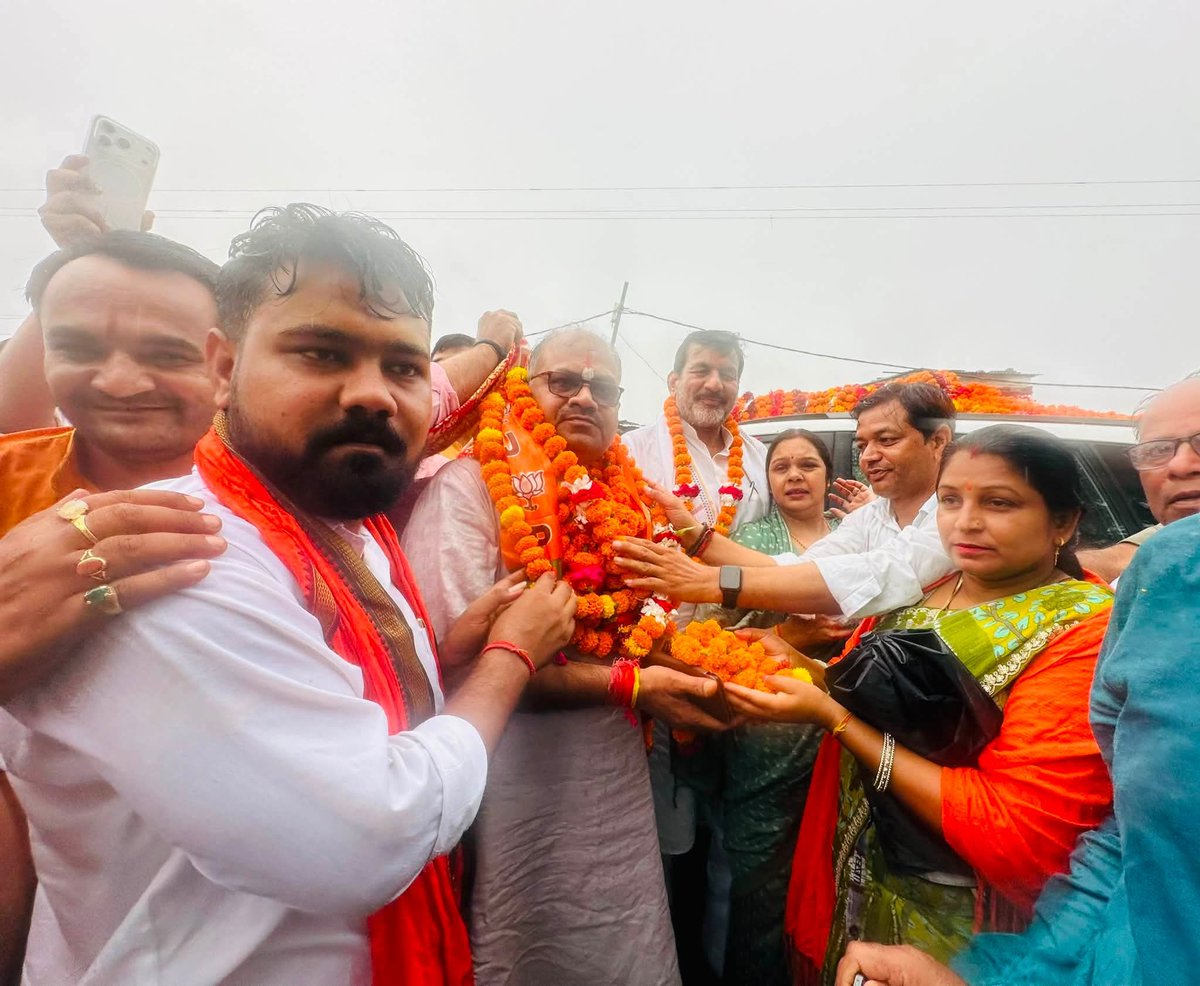 Rudr12345's tweet photo. हार्दिक स्वागत एवं अभिनन्दन आदरणीय 
आज दिनांक 07-07-2026 को भारतीय जनता पार्टी ( कानपुर बुंदेलखंड क्षेत्र ) के नवनिर्वाचित क्षेत्रीय अध्यक्ष आदरणीय श्री Ramkishor Sahu Ramkishor Sahu  जी का प्रथम बांदा जनपद आगमन पर अपने मण्डल ओरन के शक्ति केंद्र बदौसा में समस्त सम्मानित पदाधिकार https://t.co/e1pT4k8yj3