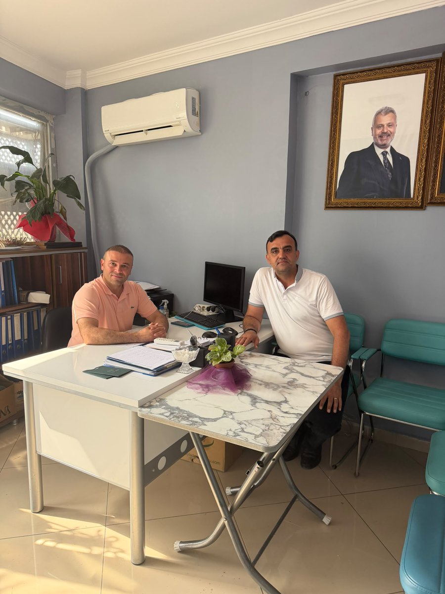 AKPartiPayas31's tweet photo. Davamıza Gönül Veren Yol Arkadaşlarımızla Sohbet Ederek,İstişare Toplantısına Devam Ediyoruz.
Ziyaretlerinden Dolayı;Sn.Mehmet ALMAS'a Sn.Mehmet ATEŞ ve Sn.Hatice BİLĞAY'a Teşekkür Ediyorum.Rabbim Birliğimizi Daim Eylesin. 

Osman TOPUZ 
AK Parti Payas İlçe Başkanı 

#akparti https://t.co/RYVAA2vUY2
