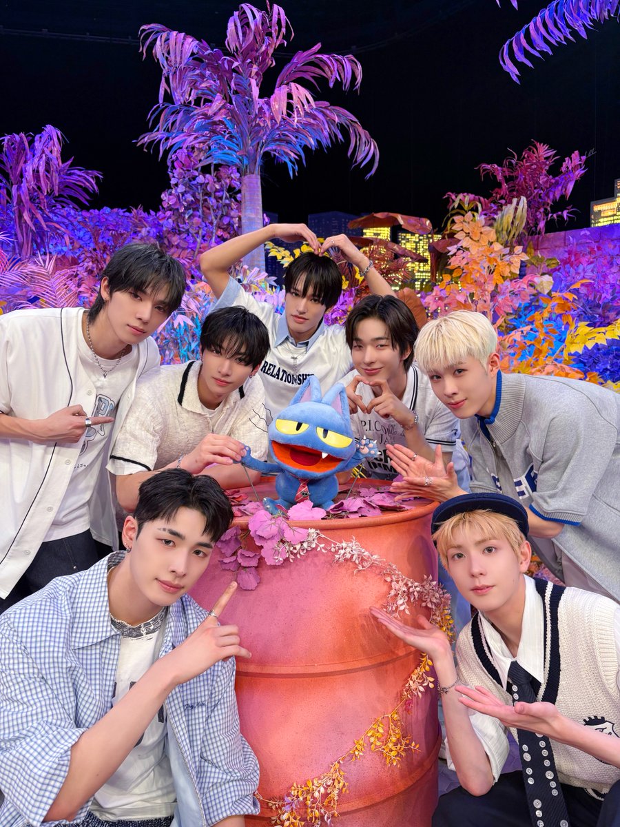 NEXZ_official's tweet photo. 📺[#あのちゃんの電電電波]
出演させていただきました！

魅力あふれるダンスや
あの姫ゲームでの可愛い姿いかがでしたか？👸❤️

とても楽しい時間をありがとうございました✨

#NEXZ
#Hellmate #NEXZ_Hellmate https://t.co/38nrqML7b8