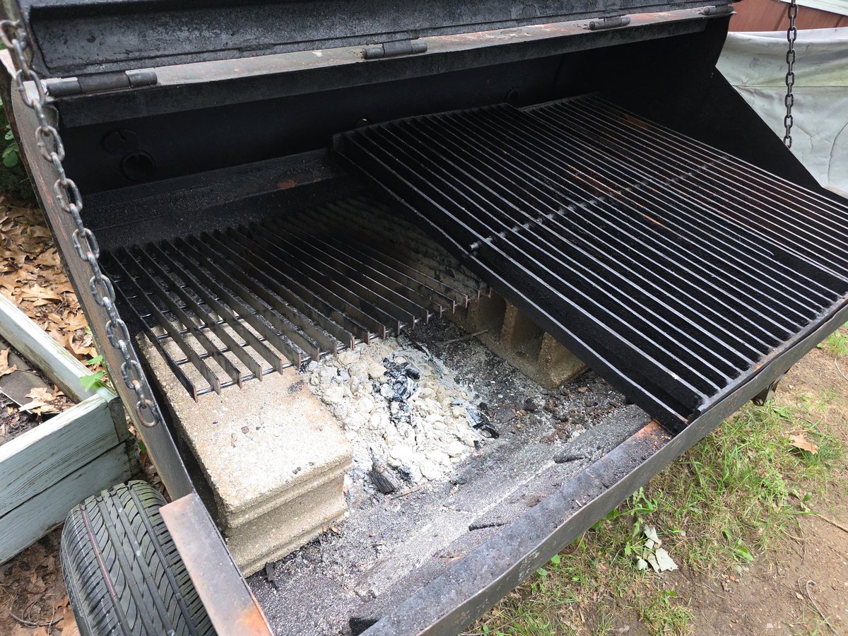 BBQSwampNinja's tweet photo. Little addition to the cooker over the weekend. Closer to the heat, less charcoal for faster cooks (burgs, searing steak). Gonna get some ribs rubbed tonight to cook tomorrow! https://t.co/X4ONCb5tlE