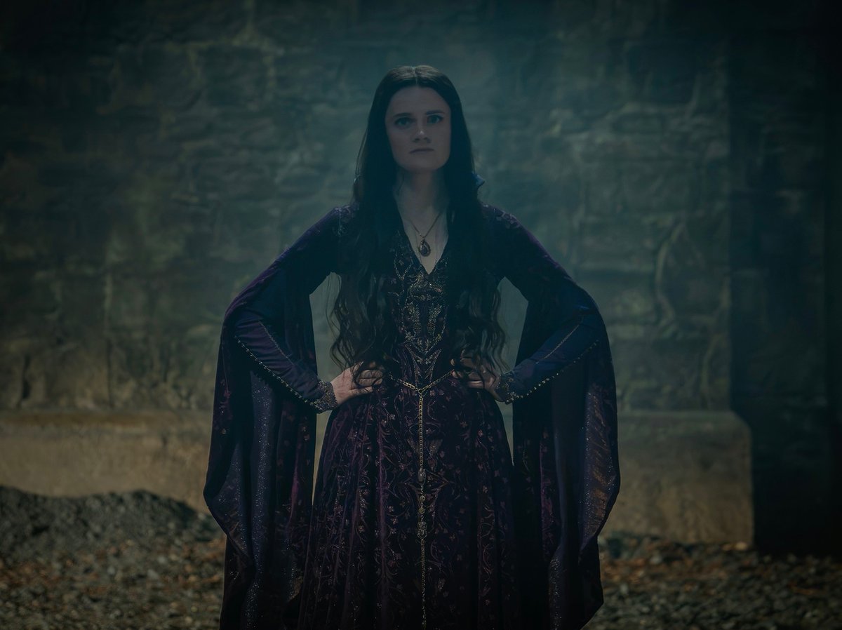 thinkerglr's tweet photo. new still of gayle rankin as alys rivers in house of the dragon season 3 episode 4 https://t.co/pGXU0nGBn0