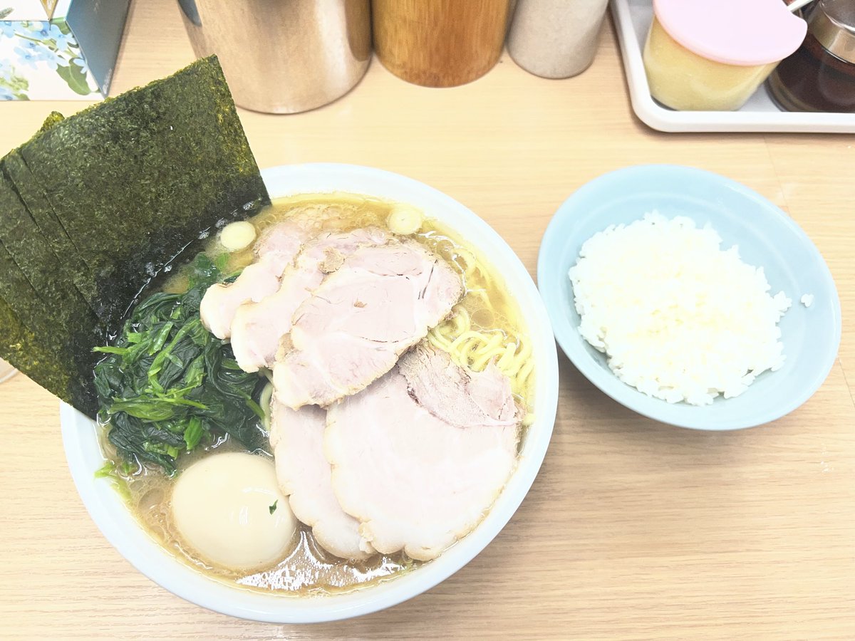 55gori3's tweet photo. 朝と夜走ったけどあんまりやる気なかったから距離は測ってない。
昼は武蔵家に🍜
また明日👋

あ、ずっとオンラインにしっぱなしで今鳴った🤭
今まで鳴ってないから暇なんだ今日は https://t.co/fv98IdKwrU