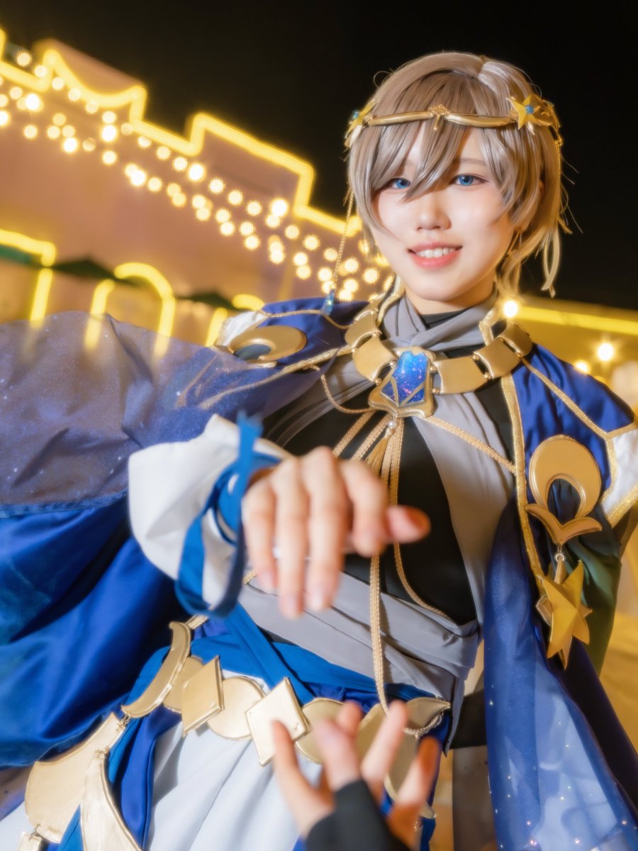 futi_cos's tweet photo. mhyk /  cosplay  / 記憶の汀に踊る綺羅星

*.+ﾟ⟢˙.˚

         輝く金色の空の下で 　　✩.*˚
 　　　 　　大切なきみの手をとって
　　𖥔 ࣪.⋆　　　　　　　　　.⋆·̩͙⟡*︎︎𓂃꙳⟡✩.

p:cuma8943   #mhyk_cos  #ラグコス2026 https://t.co/N293X3QpWp